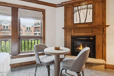 2024 renovations completed (including new decor, furniture - photo 26