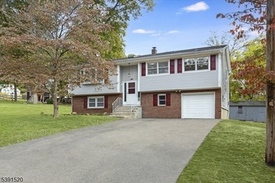 Beautifully updated and move-in ready, this 3-bedroom, 2-bath - photo 26