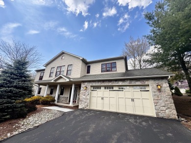 Lake Home For Sale in Lake Harmony, Pennsylvania