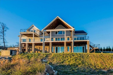 Welcome to 155 Riverview Court, a masterfully crafted 7 - photo 5
