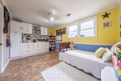 Great for Full-Time living at the lake! Flat lot, Garage & Dock - photo 24