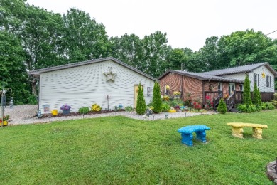Great for Full-Time living at the lake! Flat lot, Garage & Dock - photo 2