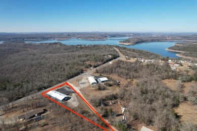 Norfork Lake Commercial For Sale in Henderson Arkansas