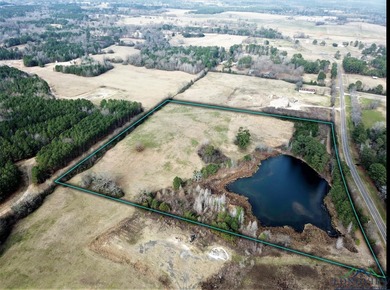 This is an amazing property to build your dream home! The 3+ - Lake Acreage For Sale in Kilgore, Texas