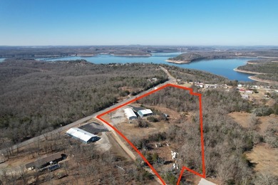Norfork Lake Commercial For Sale in Henderson Arkansas