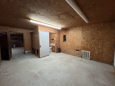 First building is 40x120 it is partitioned into 3 areas: 2 shop - photo 9