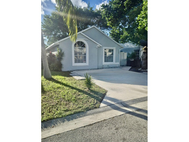 Welcome to 33 Plumage Lane - a 3 bedroom,2bath home nestled in a - photo 1