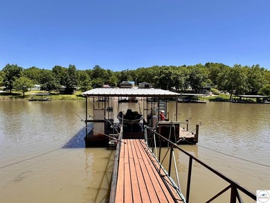 Located on a quiet cove on the Lake of the Ozarks in a very - photo 34
