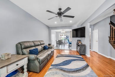 Welcome to this beautifully maintained 3-bedroom, 1.5-bath gem - photo 7