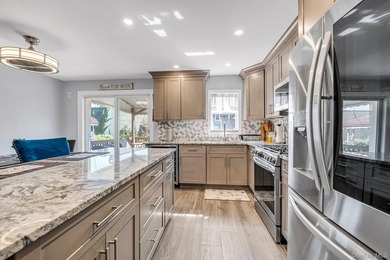 Welcome to this beautifully maintained 3-bedroom, 1.5-bath gem - photo 8