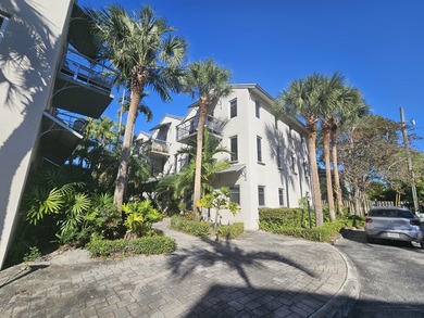 Welcome to SoNew Lofts in the heart of Fort Lauderdale! This - photo 2