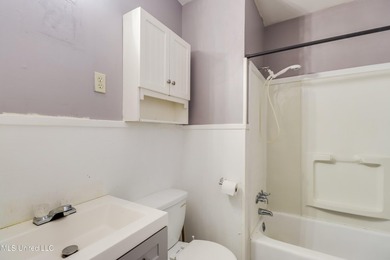 Income-producing Biloxi investment opportunity! This versatile - photo 13