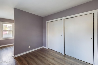 Income-producing Biloxi investment opportunity! This versatile - photo 16