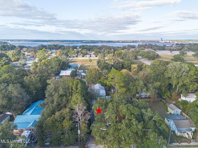 Income-producing Biloxi investment opportunity! This versatile - photo 17