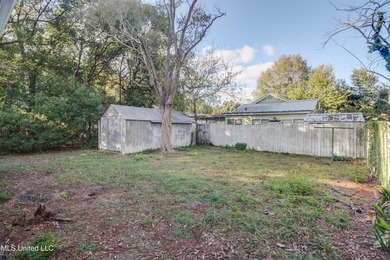 Income-producing Biloxi investment opportunity! This versatile - photo 18
