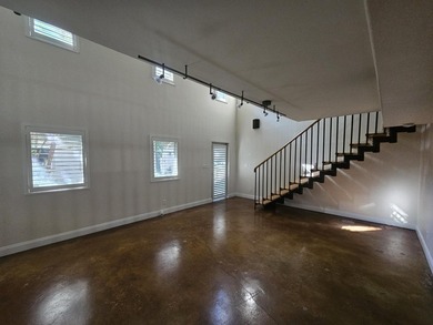 Welcome to SoNew Lofts in the heart of Fort Lauderdale! This - photo 8