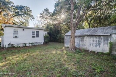 Income-producing Biloxi investment opportunity! This versatile - photo 19