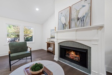 Absolutely Stunning Top To Bottom Renovation Super Close To Lake - photo 12