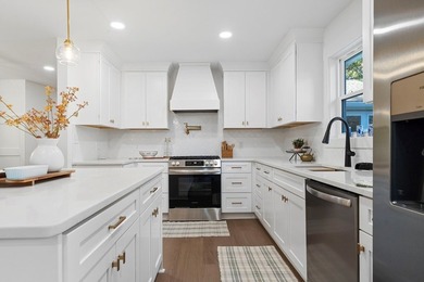 Absolutely Stunning Top To Bottom Renovation Super Close To Lake - photo 16