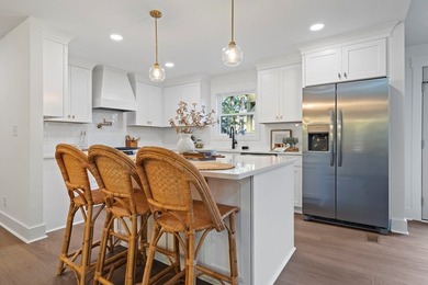 Absolutely Stunning Top To Bottom Renovation Super Close To Lake - photo 17
