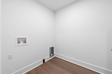 Absolutely Stunning Top To Bottom Renovation Super Close To Lake - photo 24