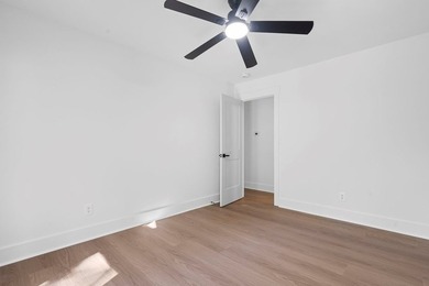 Absolutely Stunning Top To Bottom Renovation Super Close To Lake - photo 32