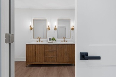 Absolutely Stunning Top To Bottom Renovation Super Close To Lake - photo 40