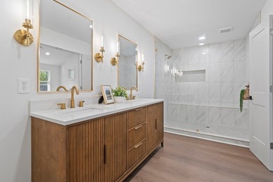 Absolutely Stunning Top To Bottom Renovation Super Close To Lake - photo 42