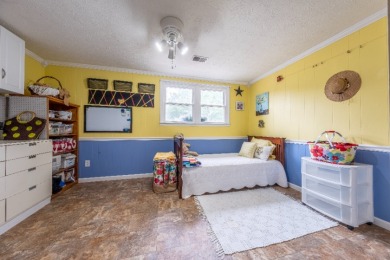 Great for Full-Time living at the lake! Flat lot, Garage & Dock - photo 23