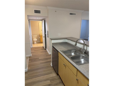 Spacious 1 bedroom/1 bath condo at Regent Park in Downtown