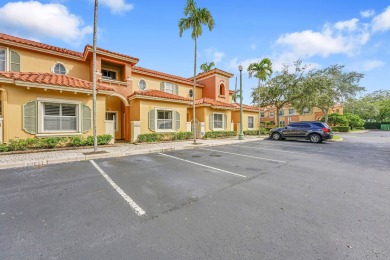 Lake Townhome/Townhouse For Sale in Dania, Florida
