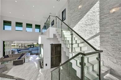 Stunning Contemporary heated pool/spa home with 4 bedrooms - photo 25