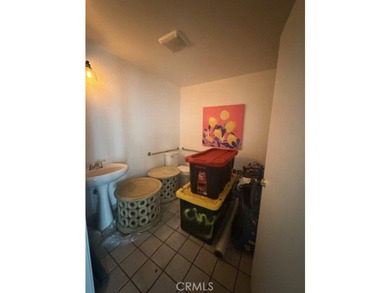 FANTASTIC LOCATION!!! One block east of CA 110 fwy, just blocks - photo 26