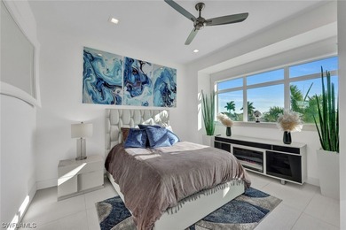 Stunning Contemporary heated pool/spa home with 4 bedrooms - photo 33