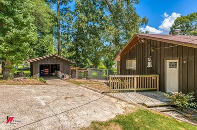 Toledo Bend lakefront home. Near Circle Drive marina. Central - photo 1