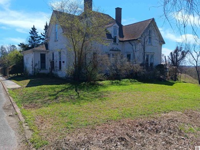 (private lake, pond, creek) Home For Sale in Hickman Kentucky