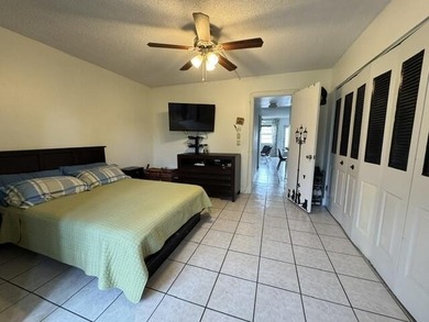 Welcome to easy living in Century Village! Move-in ready - photo 11