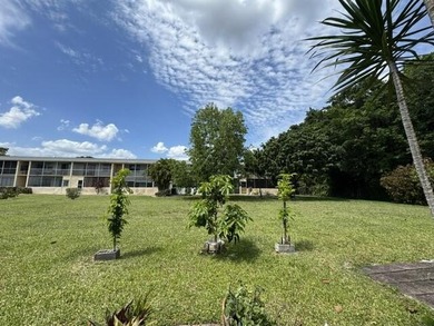 Welcome to easy living in Century Village! Move-in ready - photo 16