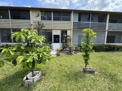 Welcome to easy living in Century Village! Move-in ready - photo 17