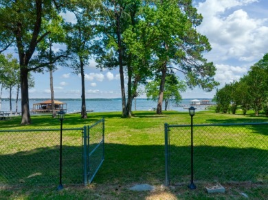 Waterfront Cottage Retreat with Guest Quarters on Lake Palestine - photo 39