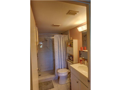 Enjoy the lifestyle you've been waiting for at 235 Golden River - photo 9