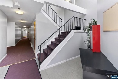 Welcome to this spacious, pet-friendly, ADA compliant - photo 3