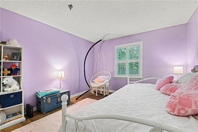 Welcome to this handsome and inviting 2-bedroom, 2-bathroom - photo 11
