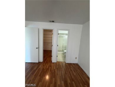 Beautiful 2-bedroom, 2-bathroom second-floor condo conveniently - photo 11