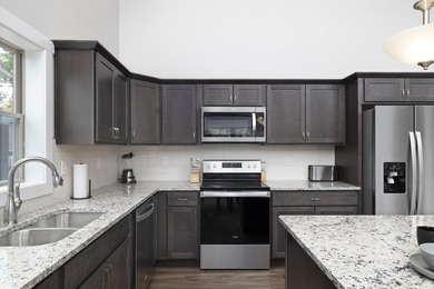 HUGE PRICE IMPROVEMENT! LUXURY LAKE VIEW LODGE! - 5 Bed, 5.5 - photo 11