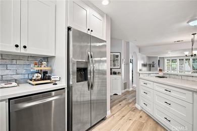 Welcome to this beautifully updated 2-bedroom, 1-bathroom condo - photo 12