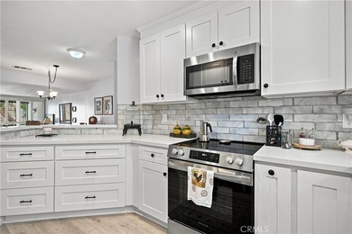 Welcome to this beautifully updated 2-bedroom, 1-bathroom condo - photo 13
