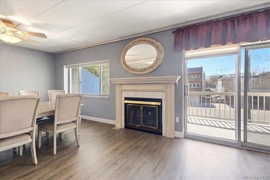Welcome to this beautifully maintained 2-bedroom, 1.5-bath condo - photo 14