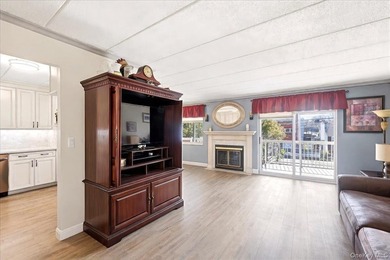 Welcome to this beautifully maintained 2-bedroom, 1.5-bath condo - photo 15