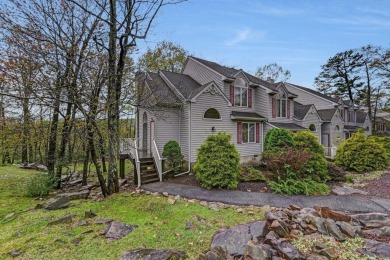 Lake Townhome/Townhouse For Sale in Lake Harmony, Pennsylvania